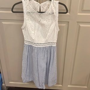 Perfect summer lilly dress, eyelet and seersucker, great detail. So flattering